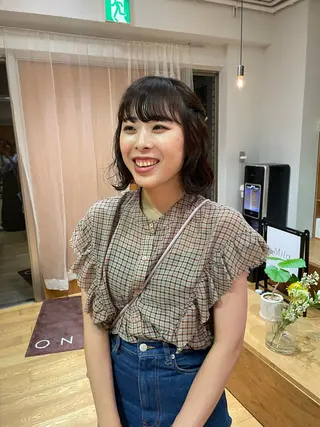 ミディアム パーマ 大橋 芽衣のヘアスタイル