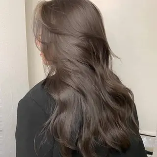 ロング カラー 🕊️レイヤーカット 透明感カラー GOのヘアスタイル