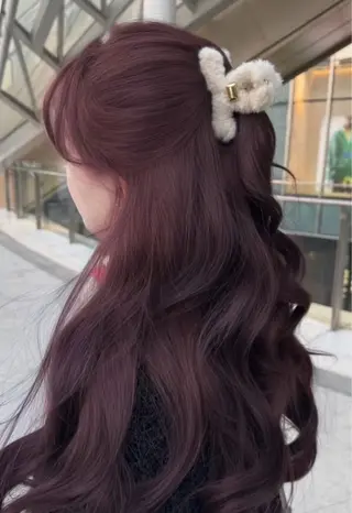 ロング カラー トレンド暖色ヘア🍒 miu🍒のヘアスタイル