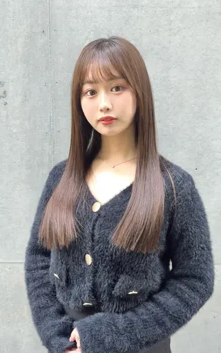 ロング レスピア銀座中央通り店所属・酸性ストレート/ 透明感カラー/中村利のヘアスタイル