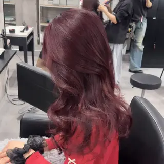 ロング カラー _WHITE +南海難波所属・YUMI YUMIのヘアスタイル