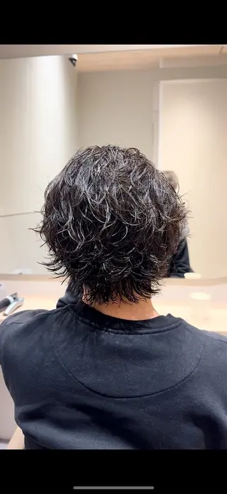 セミロング パーマ ヘアアレンジ メンズ 顔まわりカット の達人のヘアスタイル