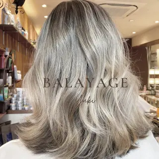 ミディアム カラー 武内 由貴のヘアスタイル