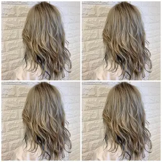 セミロング ハイトーン/ブリーチ 山崎　悠次のヘアスタイル