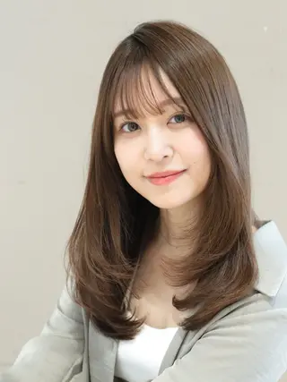 セミロング カラー 髙木美緒🌿 レイヤー/アレンジのヘアスタイル