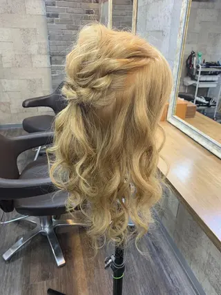 ヘアアレンジ KISS SWAN所属・B E C H I C O〔べち子〕のヘアスタイル