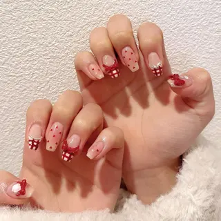 ネイル シュシュ 🎀 girly nailのネイルデザイン