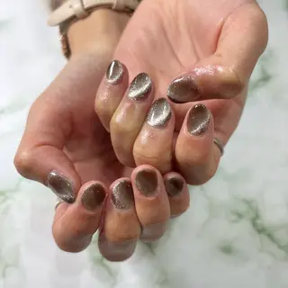 ネイル private salon Aola所属・TSUKI 🩶のネイルデザイン