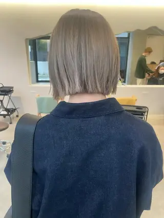 ショート カラー ヘアアレンジ ミニボブ/ブリーチ 🌈MISATOのヘアスタイル