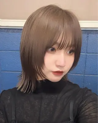 ミディアム カラー Aura所属・丸山 心 / 艶カラーのヘアスタイル