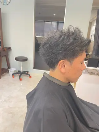 メンズ 艶髪/透明感カラー 山﨑俊輔のヘアスタイル