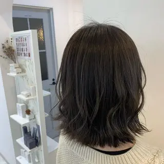 ミディアム カラー cher. 新井瑞希のヘアスタイル