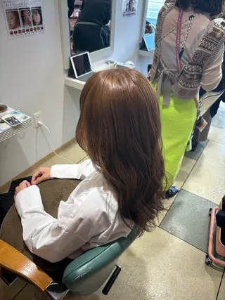 ミディアム カラー 透明感カラー/ くびれヘア/ユウユのヘアスタイル