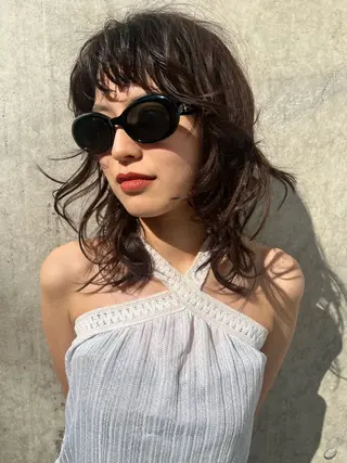 ミディアム レイヤーカット\ウル フ　chinatsuのヘアスタイル