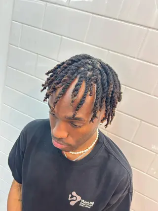 ヘアアレンジ メンズ HONEY TRAP!所属・HARURU🪮✨ ブレイズ海外ヘアのヘアスタイル