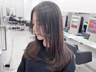 セミロング カラー Bei Licoldo.Atole  ベイリコルド アトリ所属・ブリーチ、縮毛 髪質改善　宮城一真のヘアスタイル