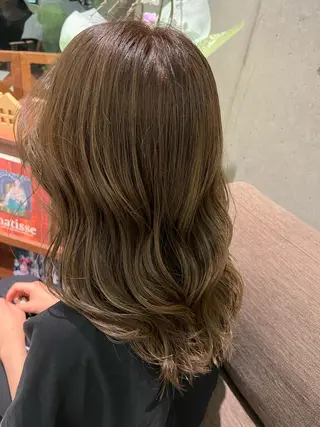 カラー 工藤 詩月のヘアスタイル