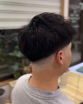 メンズ 亀井 慎太郎のヘアスタイル