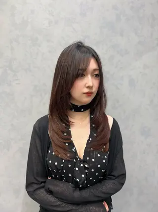 セミロング 【elyts】 COCOROのヘアスタイル