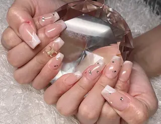 ネイル Nail&eye Belire 新宿のネイルデザイン