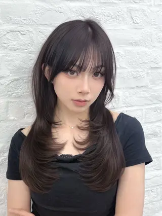 セミロング 失敗しない顔まわり× 小顔補正レイヤー難波のヘアスタイル