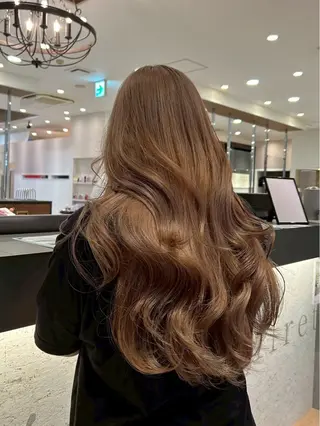 ロング わだ まゆのヘアスタイル