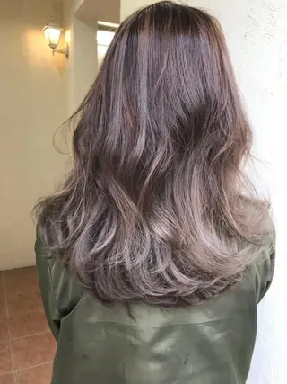 カラー シールエクステ/ ハイトーンカラーのヘアスタイル
