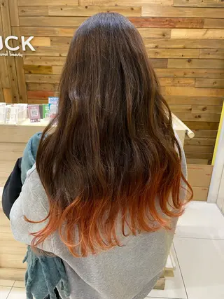ロング 透明感color吉田 沙羅のヘアスタイル