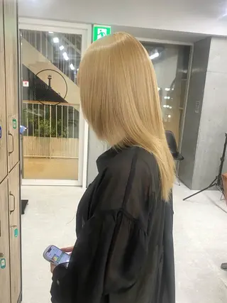 セミロング カラー ヘアアレンジ 🌷FUKA🌷 まろやかハイトーンのヘアスタイル