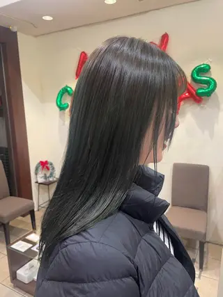 カラー 桑田 新菜のヘアスタイル