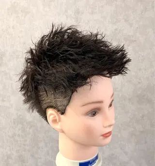 ショート パーマ メンズ ショート、韓国メンズ ヘアのかつらぎのヘアスタイル
