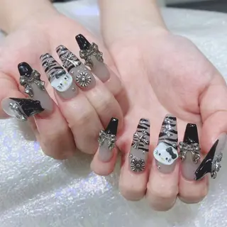 ネイル Queens ゲンのネイルデザイン