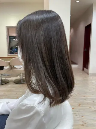 セミロング insence所属・ヤノ ユリカ   🥑のヘアスタイル