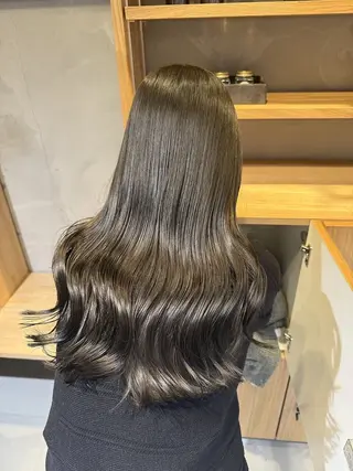 ロング Ashe　oleng所属・オモヤ ウタノのヘアスタイル