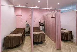 アンドルーチェ 京橋本店のマツエク・マツパデザイン