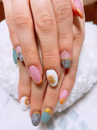 ネイル The Best Beauty受付担当のヘアスタイル