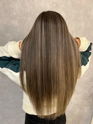 カラー 久永 菫のヘアスタイル