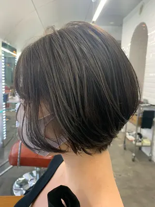 ショート カラー APPiiS所属・APPiiS 柳田 葵のヘアスタイル