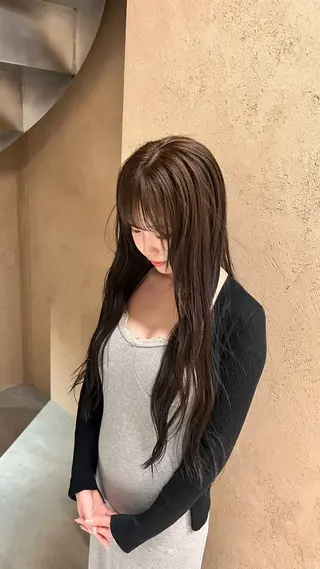 ロング カラー meirin <yeni>のヘアスタイル