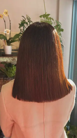 セミロング カラー Yuko ．のヘアスタイル