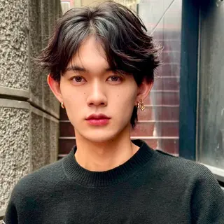 メンズ excia渋谷所属・曲がる縮毛矯正 センターパート/翼のヘアスタイル