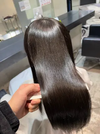 ロング WELLY  TOKYO所属・🌈レイヤーカット/ ハイトーン🌈タクマのヘアスタイル