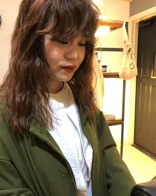 セミロング カラー パーマ ヘアアレンジ NOUN所属・eri kinjoのヘアスタイル