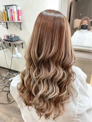 ロング ヘアアレンジ 田井中 悠紀のヘアスタイル
