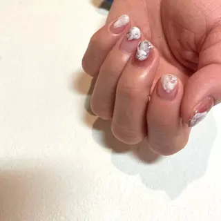 ネイル anyora nail salon所属・大人ワンホン キラキラ／Ayanoのネイルデザイン