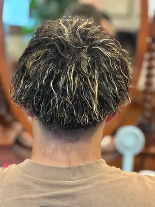 ショート カラー パーマ メンズ おしゃれ泥棒 石原メンズ特化美容師のヘアスタイル