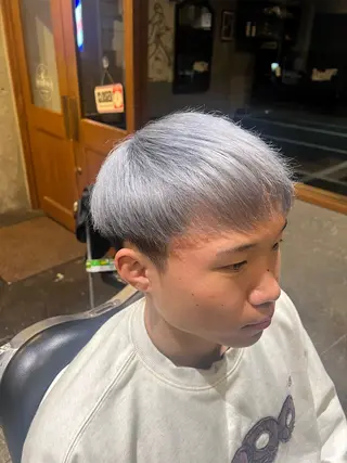 ショート カラー 中居 優弥のヘアスタイル