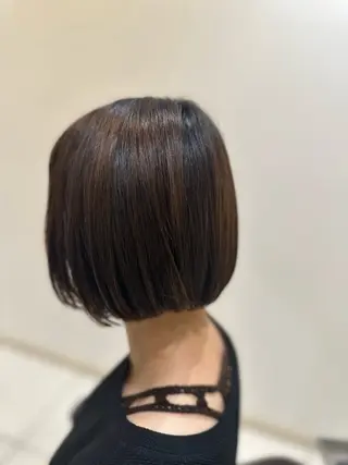ミディアム 山上 佳奈子のヘアスタイル