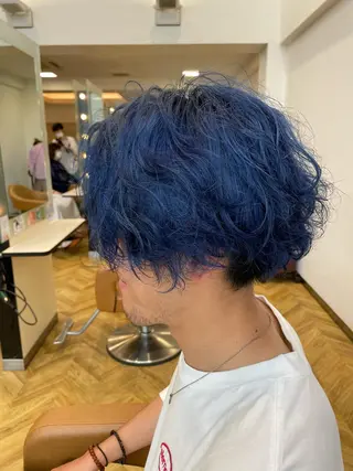 ショート カラー 津田 真志のヘアスタイル