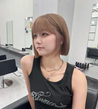 ミディアム レイヤー・ブリーチ kiyotoshiのヘアスタイル